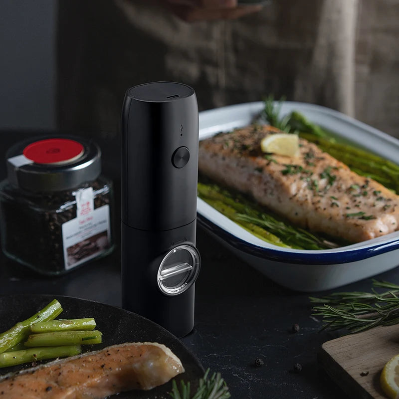 1PC/2PCS Electric Automatic Pepper Grinder Set Salt And Pepper Mill Adjustable Coarseness Spice Grinder for Kitchen